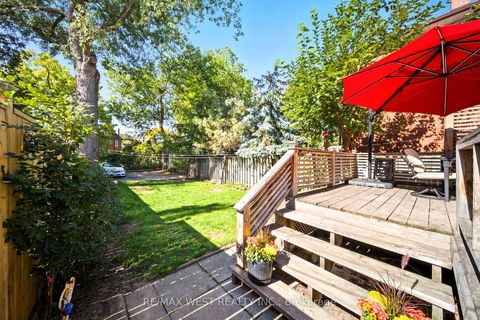 Photo 33 at 192 Pacific Avenue, High Park North, Toronto
