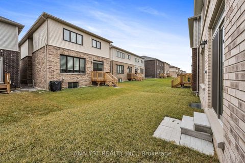 Photo 41 at 11 Gemini Drive, Rural Barrie Southeast, Barrie