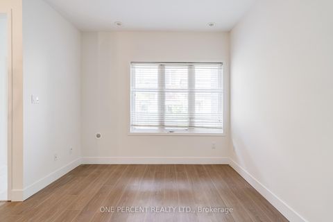 Photo 9 at 12 - 25 Coneflower Crescent, Branson, Toronto