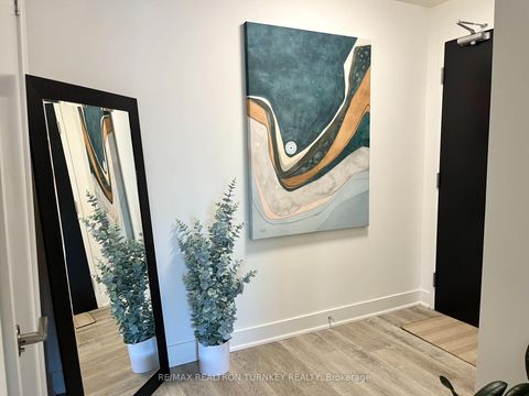 Photo 5 at 018 - 185 Deerfield Road, Central Newmarket, Newmarket