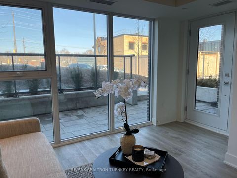 Photo 12 at 018 - 185 Deerfield Road, Central Newmarket, Newmarket