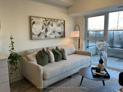 Photo 18 at 018 - 185 Deerfield Road, Central Newmarket, Newmarket