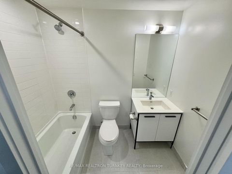 Photo 31 at 018 - 185 Deerfield Road, Central Newmarket, Newmarket