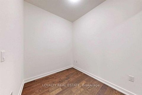 Photo 8 at 801 - 1 Yorkville Avenue, Annex, Toronto
