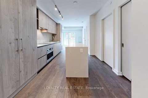 Photo 9 at 801 - 1 Yorkville Avenue, Annex, Toronto
