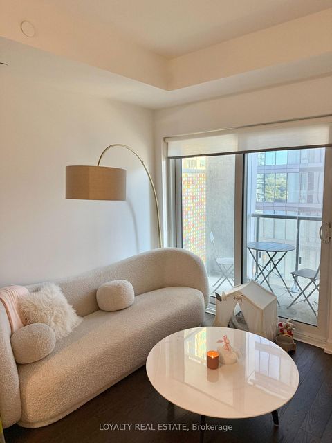 Photo 20 at 801 - 1 Yorkville Avenue, Annex, Toronto