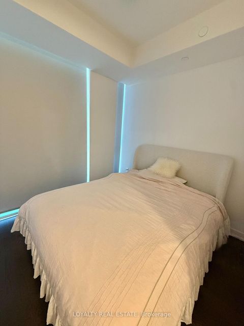 Photo 23 at 801 - 1 Yorkville Avenue, Annex, Toronto