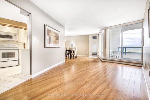 Photo 4 at 804 - 7250 Yonge Street, Yorkhill, Vaughan