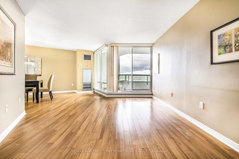 Photo 5 at 804 - 7250 Yonge Street, Yorkhill, Vaughan