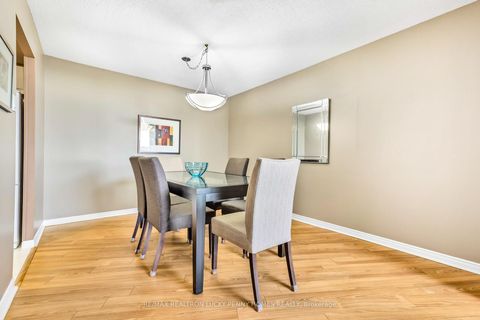 Photo 11 at 804 - 7250 Yonge Street, Yorkhill, Vaughan
