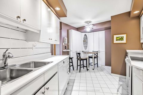 Photo 15 at 804 - 7250 Yonge Street, Yorkhill, Vaughan