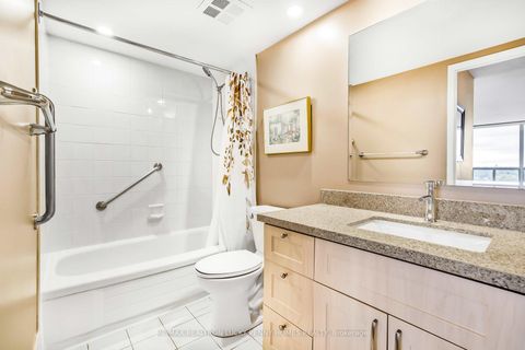 Photo 19 at 804 - 7250 Yonge Street, Yorkhill, Vaughan