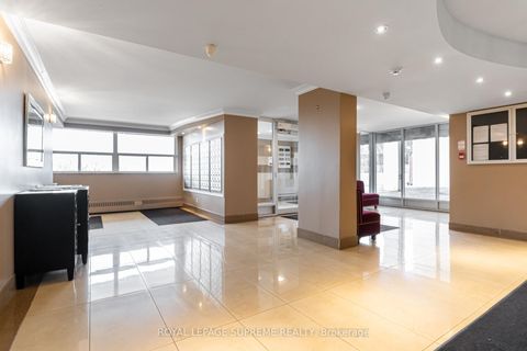 Photo 2 at 206 - 541 Blackthorn Avenue, Eglinton West, Toronto