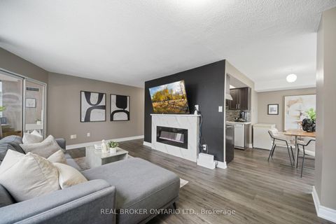 Photo 6 at 1402 - 10 Markbrook Lane, Jamestown, Toronto