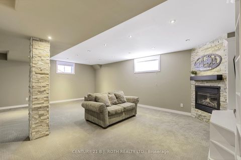 Photo 24 at 48 Crimson Ridge Road, Bayshore, Barrie