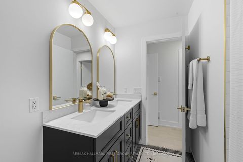 Photo 20 at 194 Fairglen Avenue, L'Amoreaux, Toronto