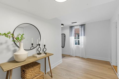 Photo 26 at 194 Fairglen Avenue, L'Amoreaux, Toronto