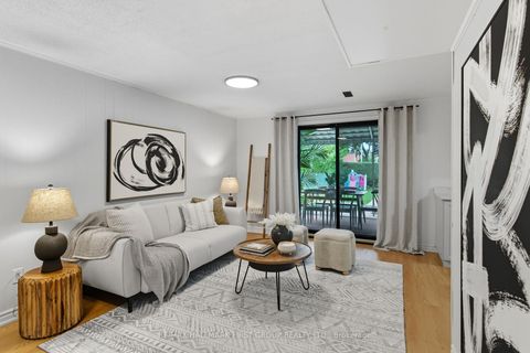 Photo 29 at 194 Fairglen Avenue, L'Amoreaux, Toronto