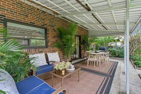 Photo 36 at 194 Fairglen Avenue, L'Amoreaux, Toronto