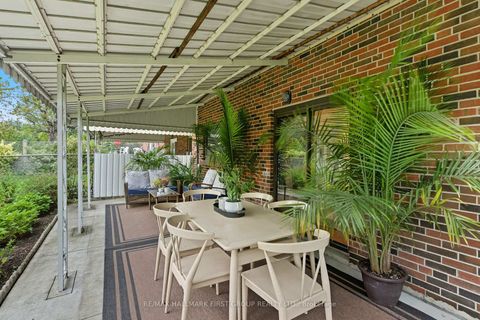 Photo 37 at 194 Fairglen Avenue, L'Amoreaux, Toronto