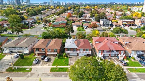 Photo 40 at 194 Fairglen Avenue, L'Amoreaux, Toronto