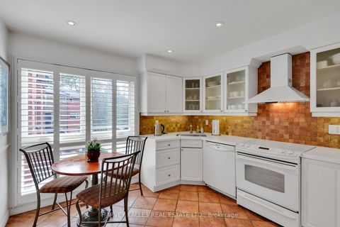 Photo 9 at 68 Sylvan Valleyway, Nortown, Toronto