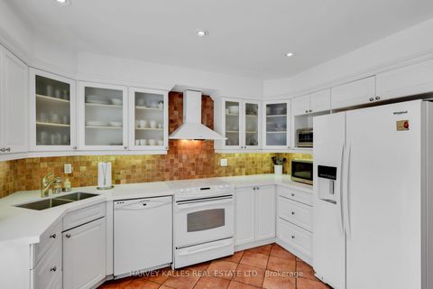 Photo 10 at 68 Sylvan Valleyway, Nortown, Toronto