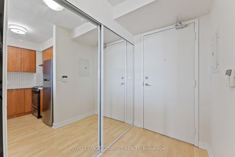 Photo 3 at 1712 - 36 Lee Centre Drive, Woburn, Toronto