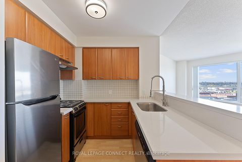 Photo 4 at 1712 - 36 Lee Centre Drive, Woburn, Toronto