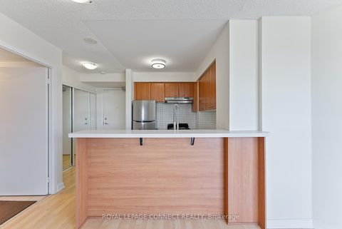 Photo 7 at 1712 - 36 Lee Centre Drive, Woburn, Toronto