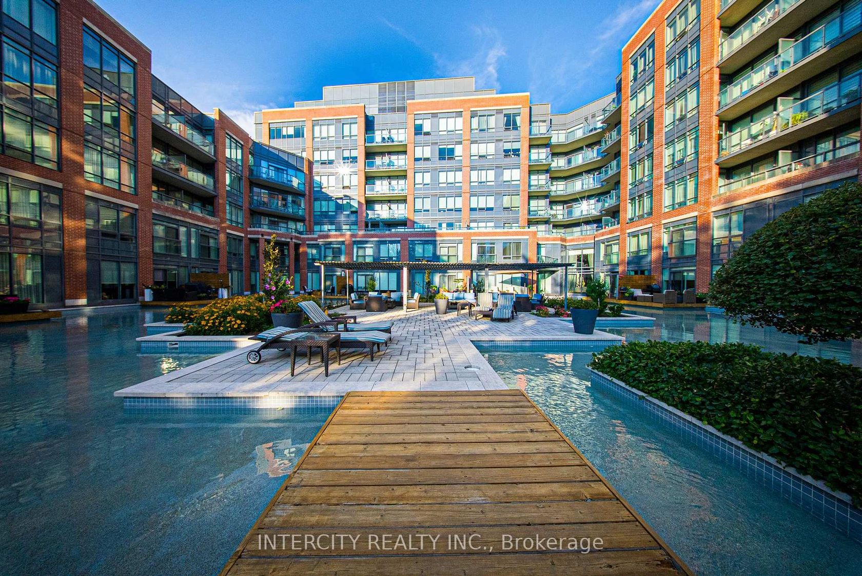 PH15 - 7608 Yonge Street, Yorkhill, Vaughan photo 9 PH15 - 7608 Yonge Street, Yorkhill, Vaughan photo 9