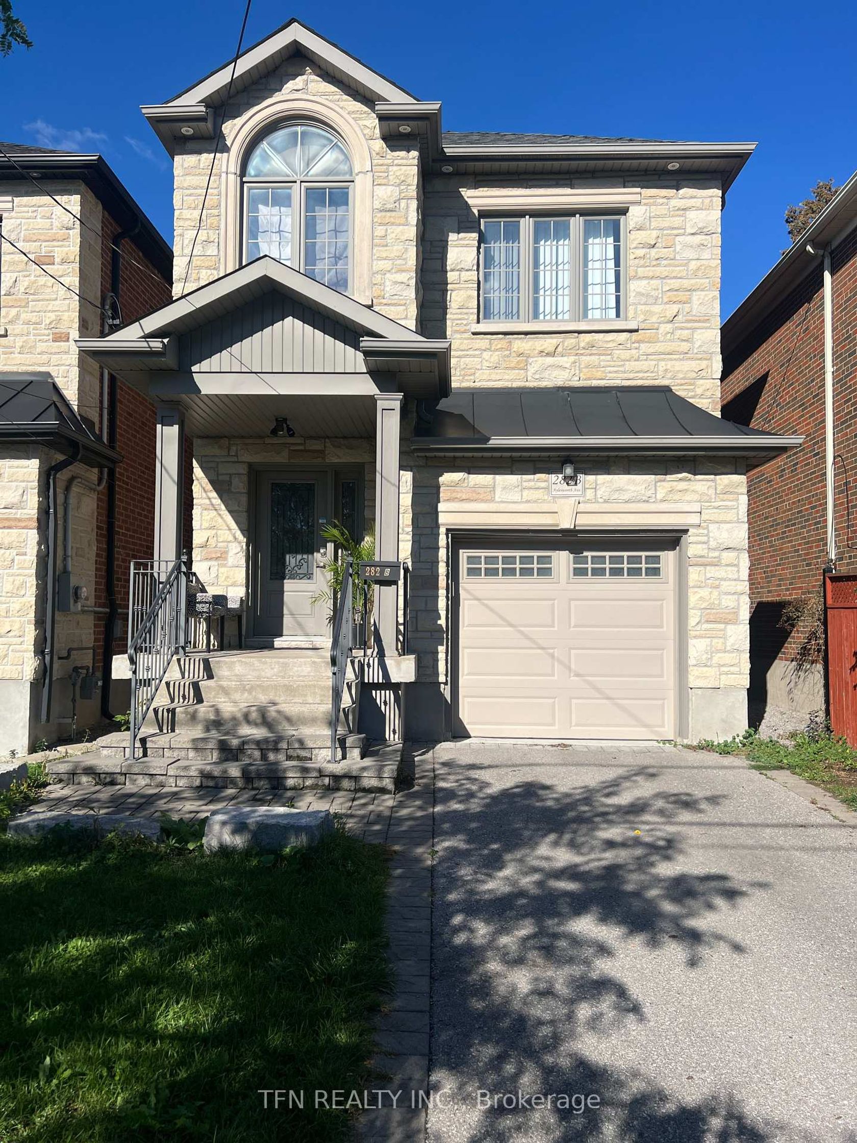 282B Aylesworth Avenue, Cliffside, Toronto 