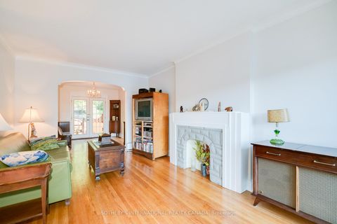 Photo 8 at 930 Eglinton Avenue E, Leaside, Toronto
