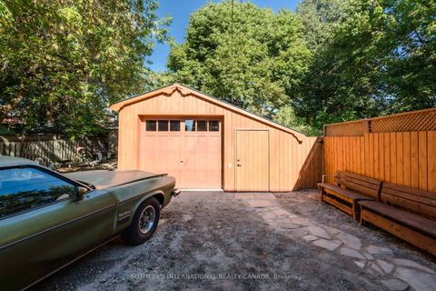 Photo 49 at 930 Eglinton Avenue E, Leaside, Toronto Photo 49 at 930 Eglinton Avenue E, Leaside, Toronto