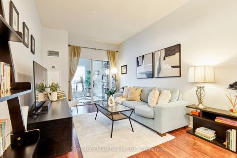 Photo 2 at 618 - 600 Queens Quay W, Waterfront Communities C1, Toronto