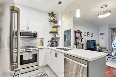 Photo 11 at 618 - 600 Queens Quay W, Waterfront Communities C1, Toronto
