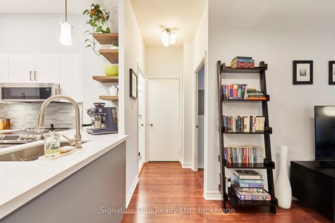 Photo 14 at 618 - 600 Queens Quay W, Waterfront Communities C1, Toronto