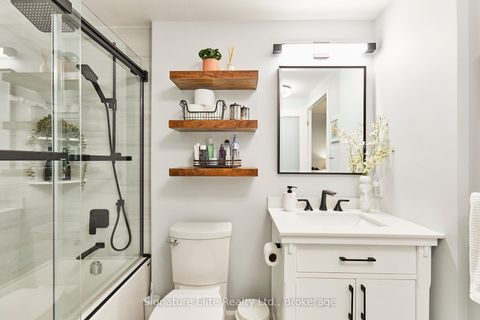 Photo 17 at 618 - 600 Queens Quay W, Waterfront Communities C1, Toronto
