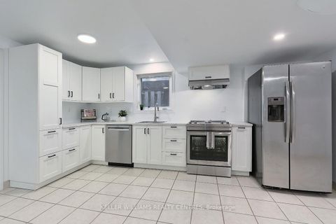 Photo 20 at 70 Earl Stewart Drive, Bayview Wellington, Aurora