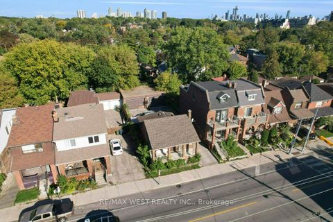 Photo 6 at 225 Oakwood Avenue, Oakwood Village, Toronto