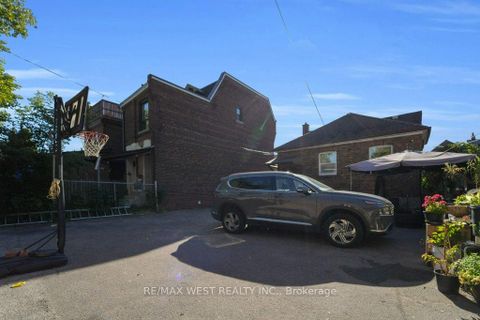 Photo 36 at 225 Oakwood Avenue, Oakwood Village, Toronto