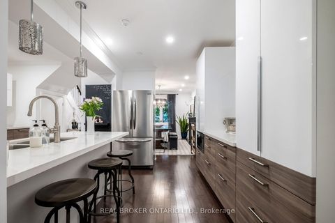 Photo 22 at 91 Lawrence Avenue, Lawrence Park South, Toronto