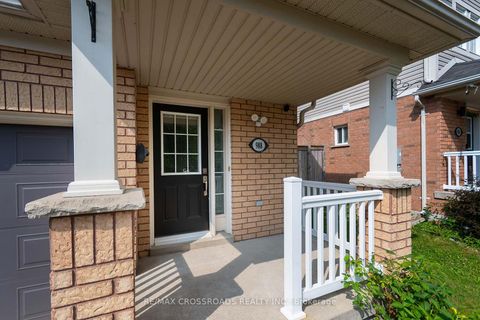 Photo 4 at 988 Southport Drive, Donevan, Oshawa