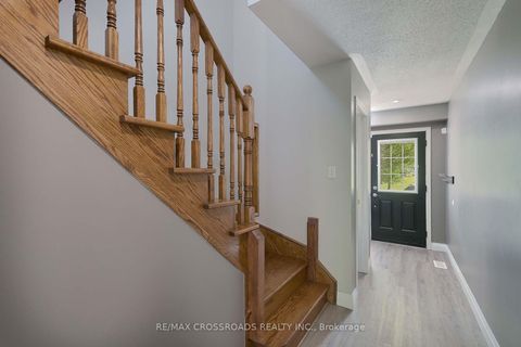 Photo 5 at 988 Southport Drive, Donevan, Oshawa