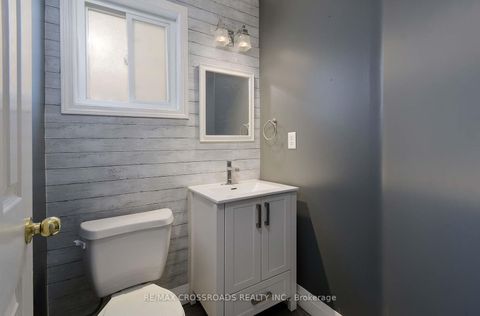 Photo 14 at 988 Southport Drive, Donevan, Oshawa