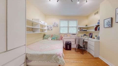 Photo 23 at 1 Vyner Road, Windfields, Toronto