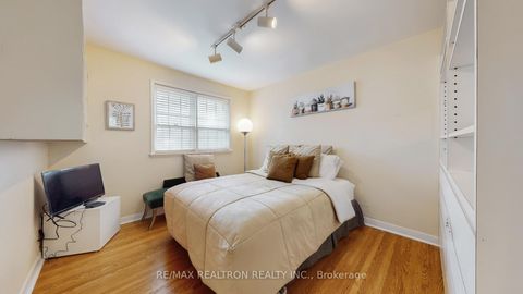 Photo 24 at 1 Vyner Road, Windfields, Toronto