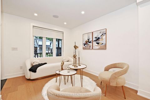 Photo 7 at 286 Springdale Boulevard, East York, Toronto