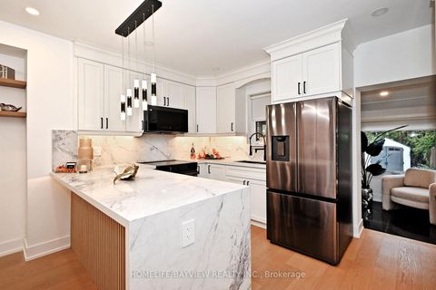 Photo 14 at 286 Springdale Boulevard, East York, Toronto
