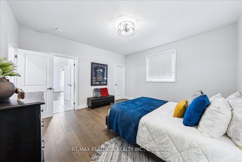 Photo 34 at 92 Klees Crescent, Aurora Highlands, Aurora